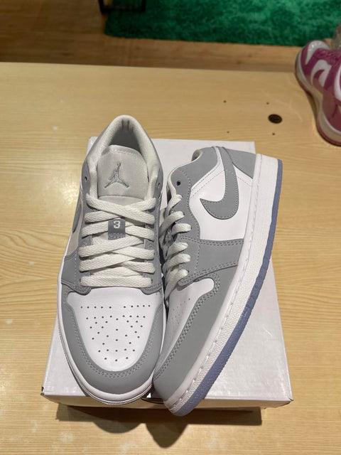 Jordan 1 Low Wolf Grey (Women's) Sz 5.5Y/7W