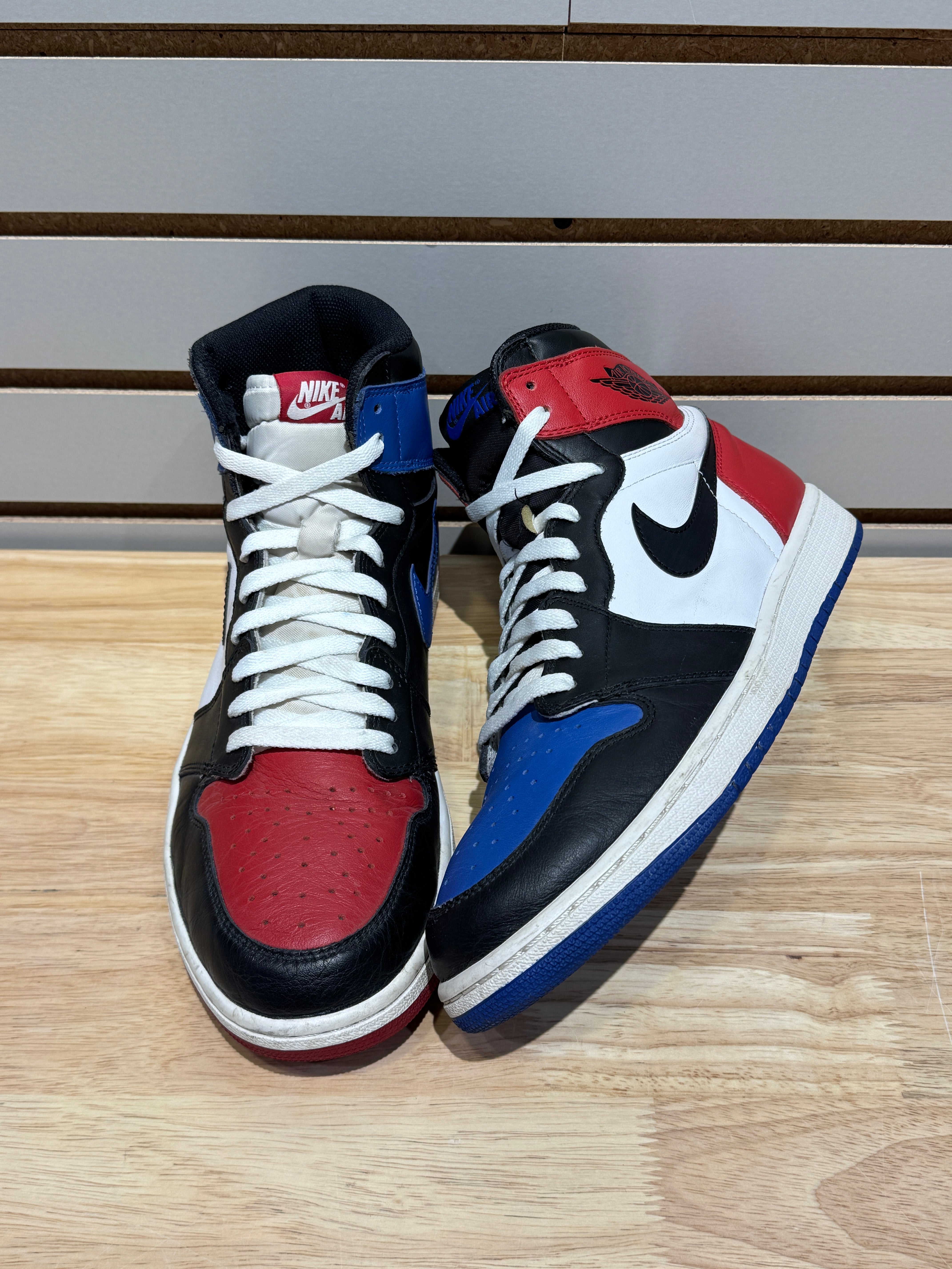 Jordan 1 Retro Top 3 Sz 12 – Sneak City