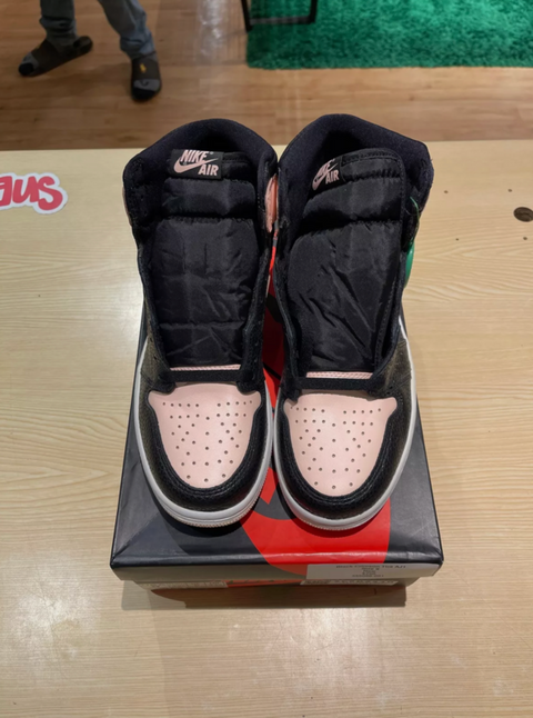 Jordan 1 Retro High Black Crimson Tint