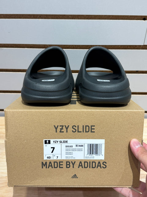 adidas Yeezy Slide Dark Onyx Sz 7