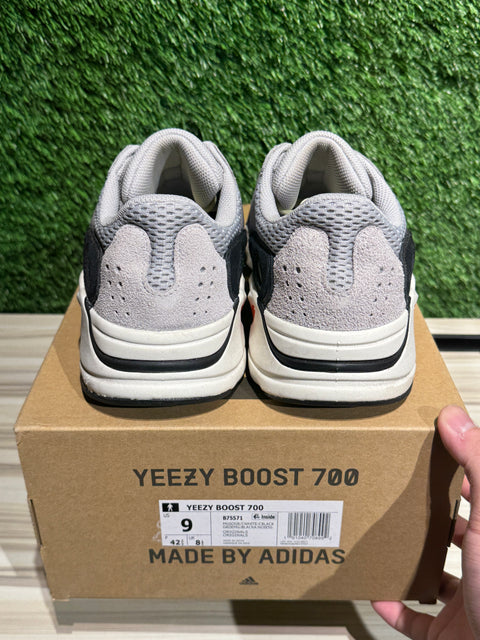 adidas Yeezy Boost 700 Wave Runner Sz 9M