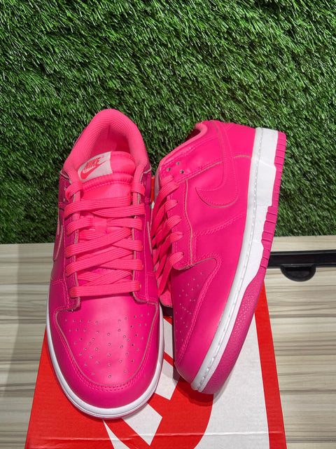 Nike Dunk Low Hyper Pink (Women's) Sz 9M