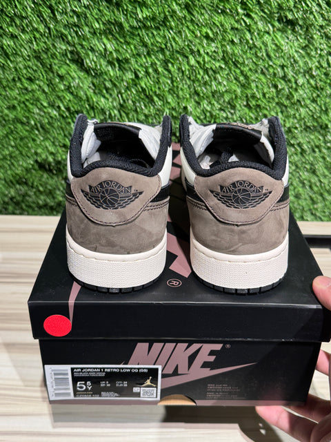 Jordan 1 Retro Low OG Mocha (GS)