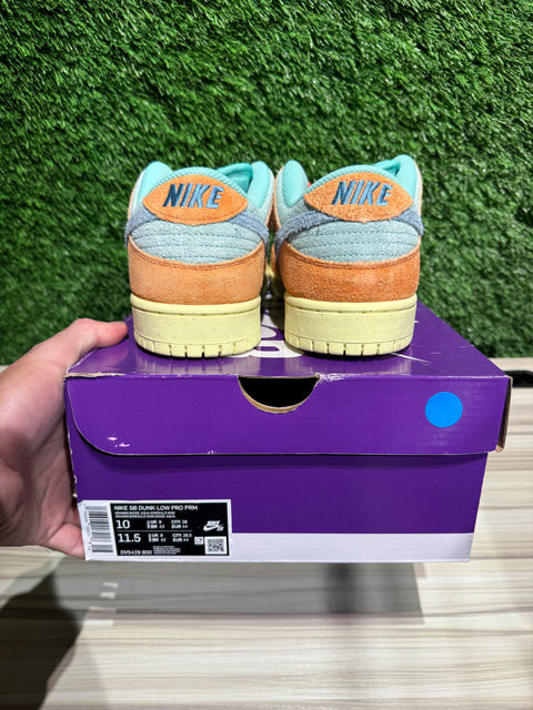 Nike SB Dunk Low Orange Emerald Rise Sz 10M