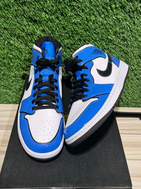 Jordan 1 Mid Signal Blue Sz 12