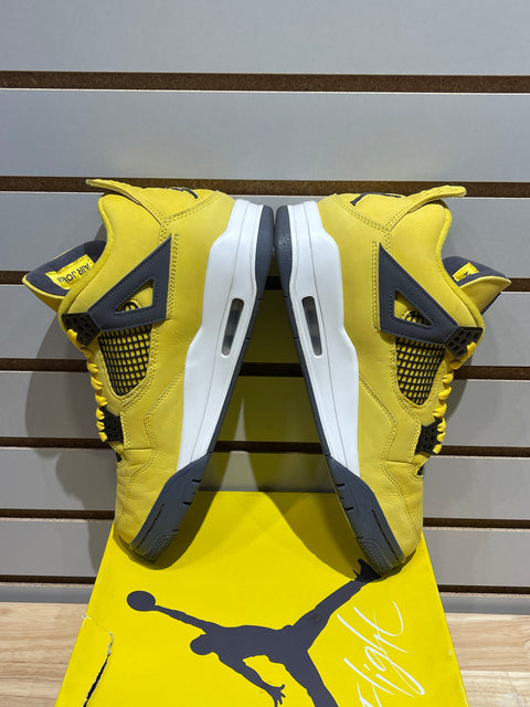 Jordan 4 Retro Lightning (2021) Sz 9.5