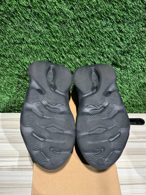 adidas Yeezy Foam RNR Onyx Sz 8