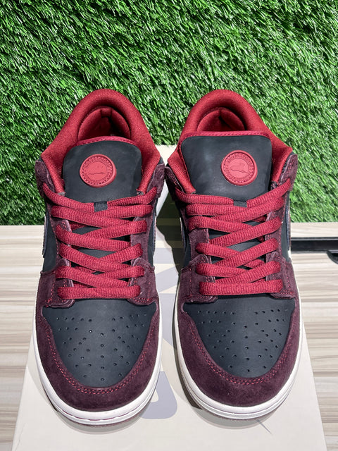 Nike SB Dunk Low Riot Skateshop Sz 10M