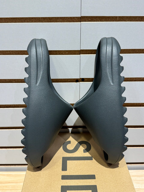 adidas Yeezy Slide Dark Onyx Sz 11