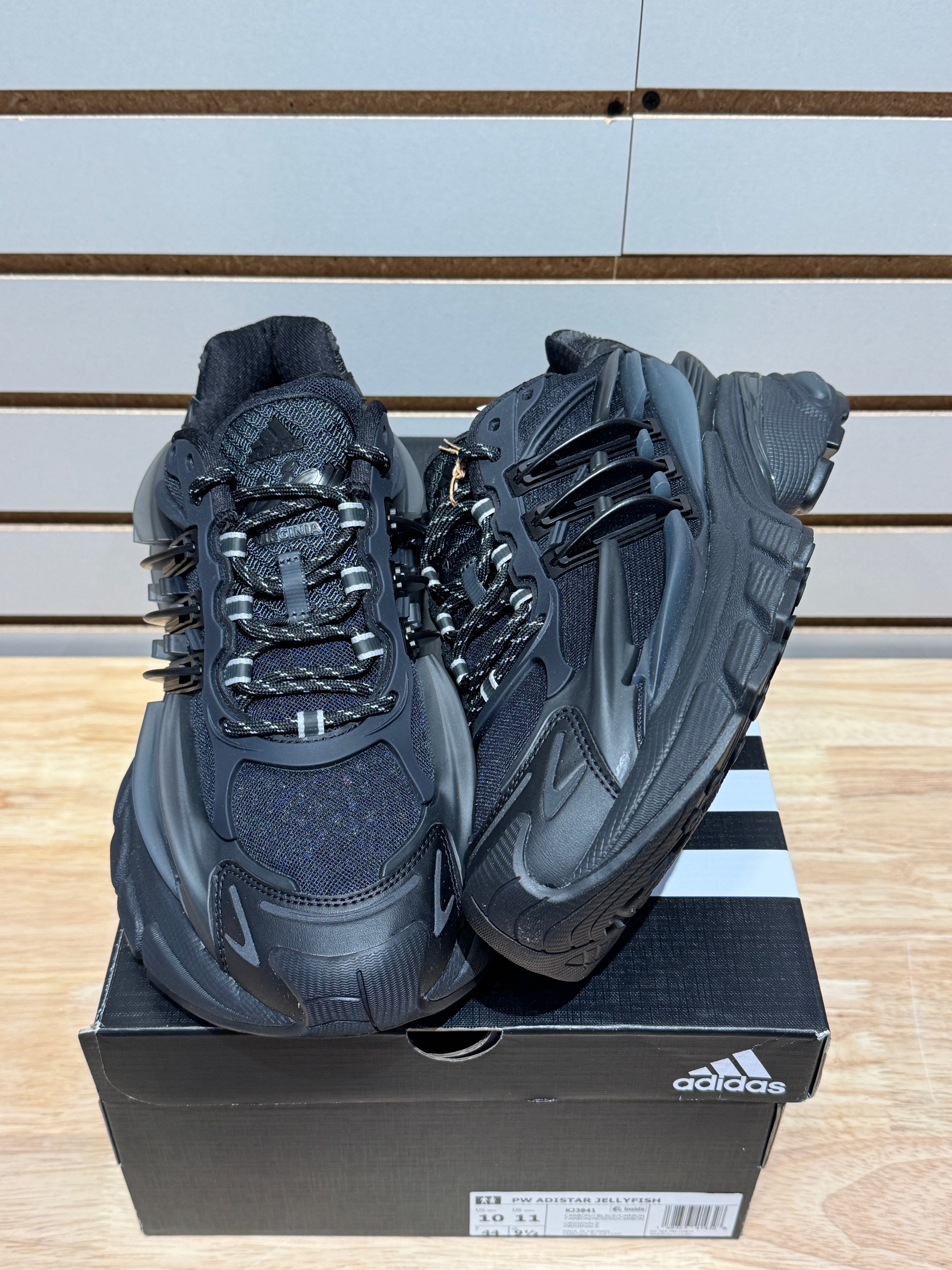 adidas Adistar Jellyfish Pharrell Williams Triple Black Sz 10