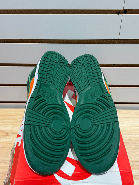 Nike Dunk Low Retro Miami Hurricanes Sz 9.5