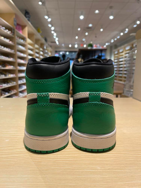 Jordan 1 Retro High OG Lucky Green Sz 8.5