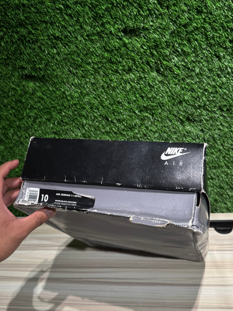 Jordan 11 Retro Concord (2018) Sz 10