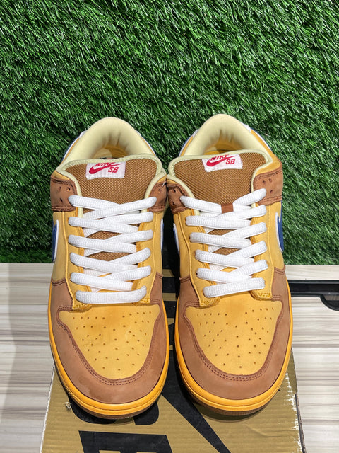 Nike SB Dunk Low Newcastle Brown Ale Sz 9.5M