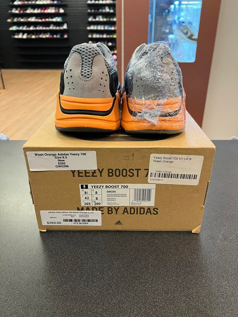 adidas Yeezy Boost 700 Wash Orange Sz 8.5