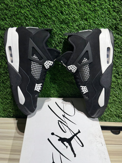 Jordan 4 Retro White Thunder Sz 10.5