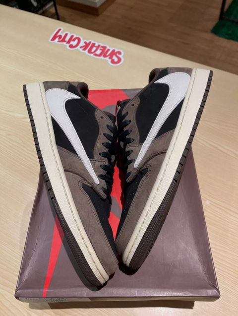 Jordan 1 Retro Low OG SP Travis Scott Mocha