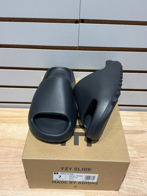 adidas Yeezy Slide Onyx Sz 7