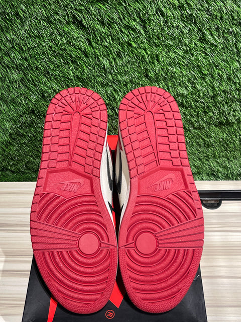 Jordan 1 Retro High Bred Toe Sz 10M