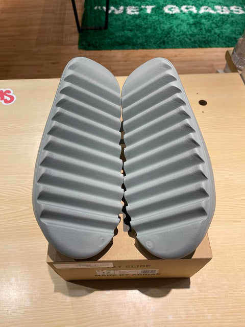 adidas Yeezy Slide Salt Sz 12