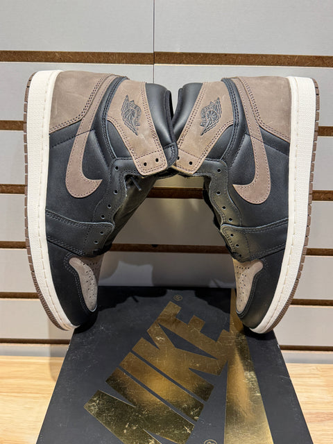 Jordan 1 Retro High OG Palomino Sz 8