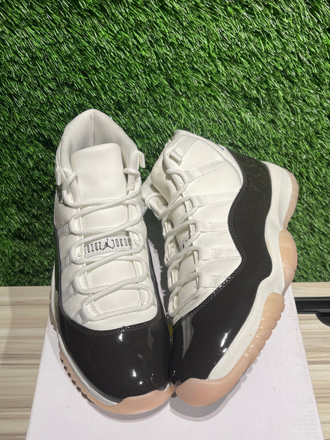 Jordan 11 Retro Neapolitan (Women's) Sz 7M