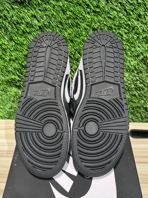 Jordan 1 Retro High OG Black White (GS) Sz 4Y