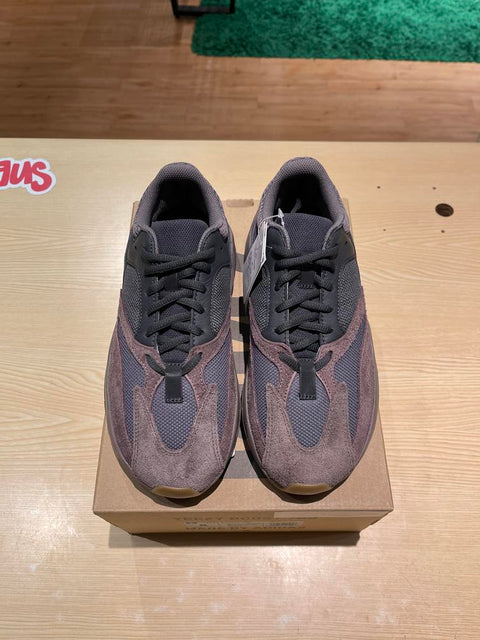 adidas Yeezy Boost 700 Mauve Sz 8