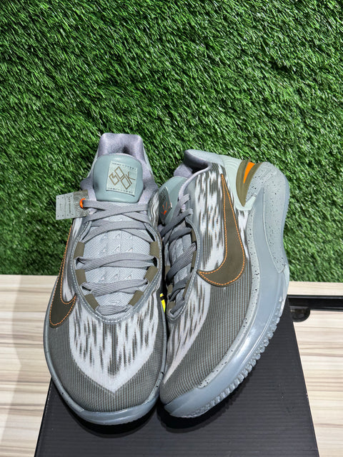 Nike Zoom GT Cut 2 Devin Booker Keep It Tight Sz 11.5M
