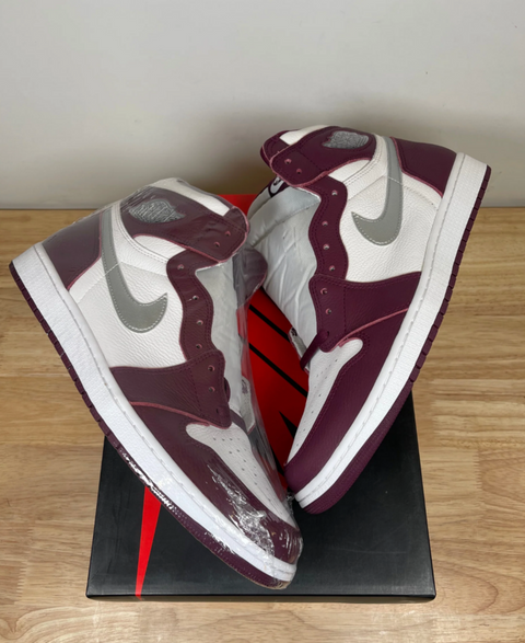 Jordan 1 Retro High OG Bordeaux