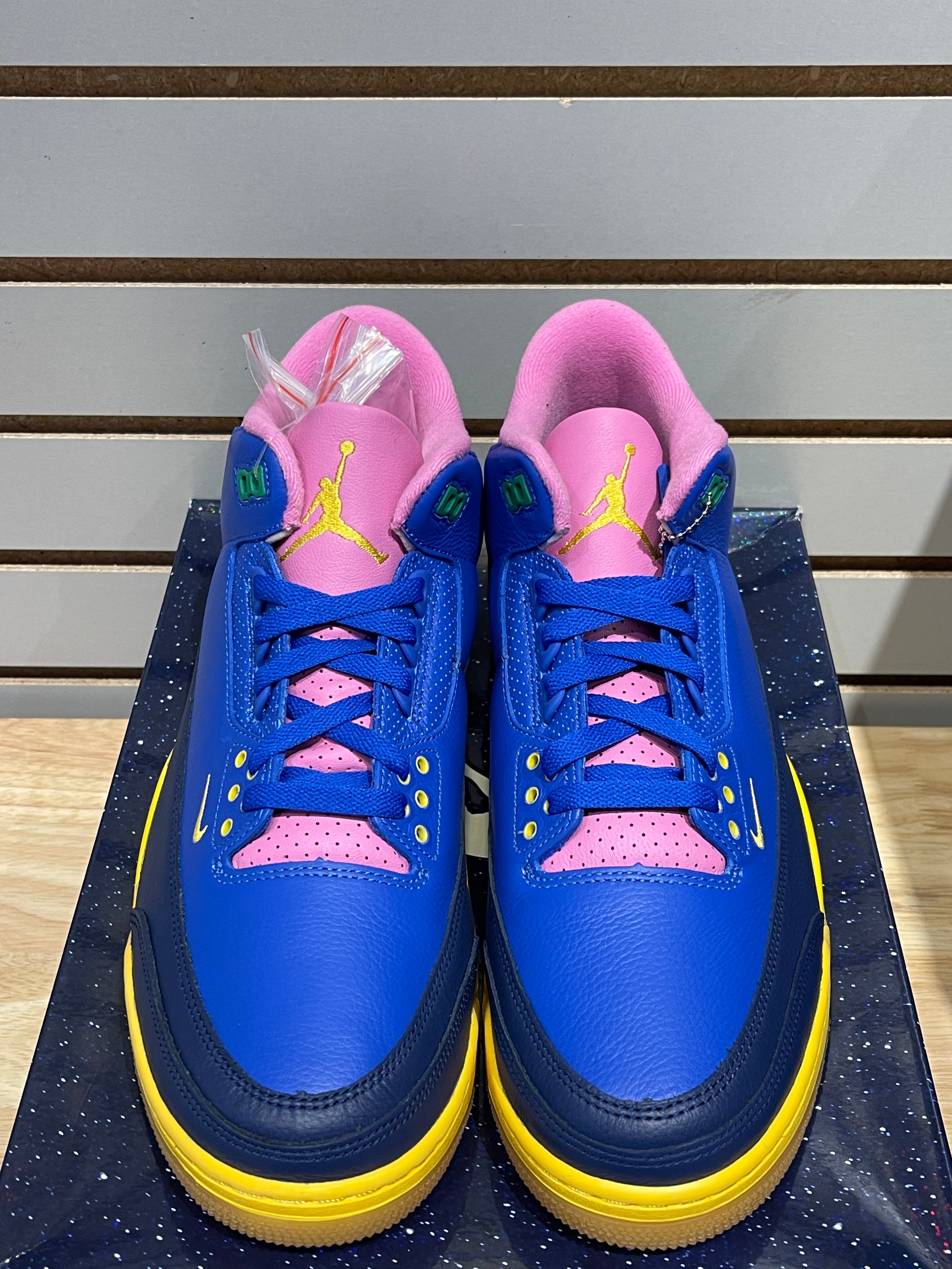 Size 12.5 – Sneak City
