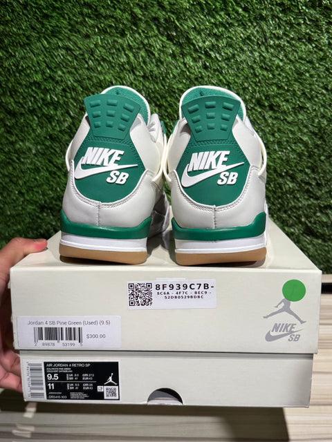 Jordan 4 Retro SB Pine Green Sz 9.5M