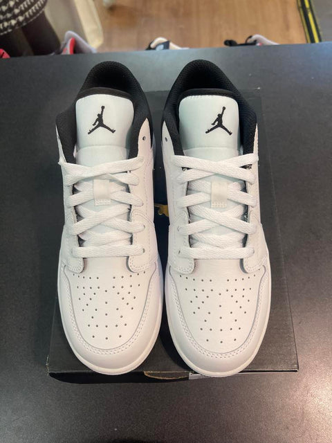 Jordan 1 Low White Black (GS) Sz 6Y/7.5W