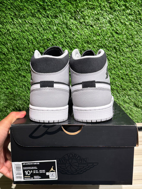Jordan 1 Mid SE Elephant Print Sz 10.5