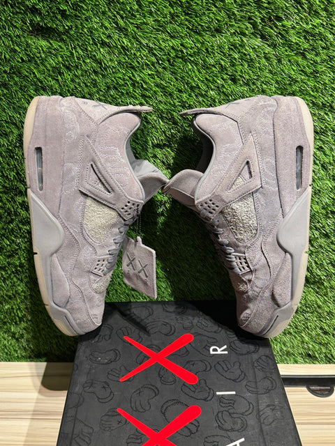 Jordan 4 Retro Kaws Sz 12M