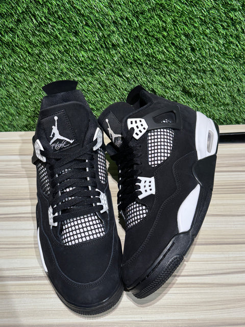 Jordan 4 Retro White Thunder Sz 13