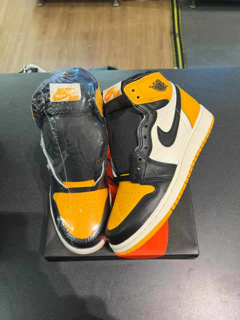 Jordan 1 Retro High OG Taxi (GS) Sz 4.5Y