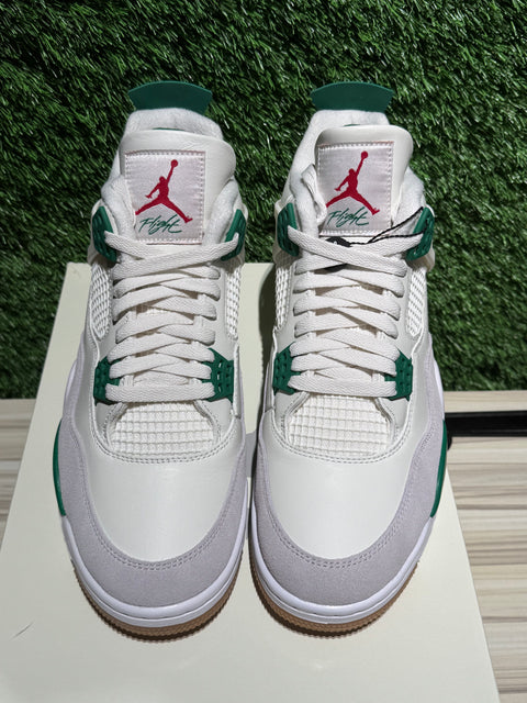 Jordan 4 Retro SB Pine Green Sz 11M