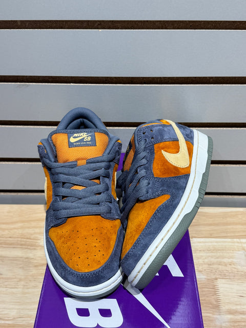 Nike SB Dunk Low Light Carbon Monarch Sz 7