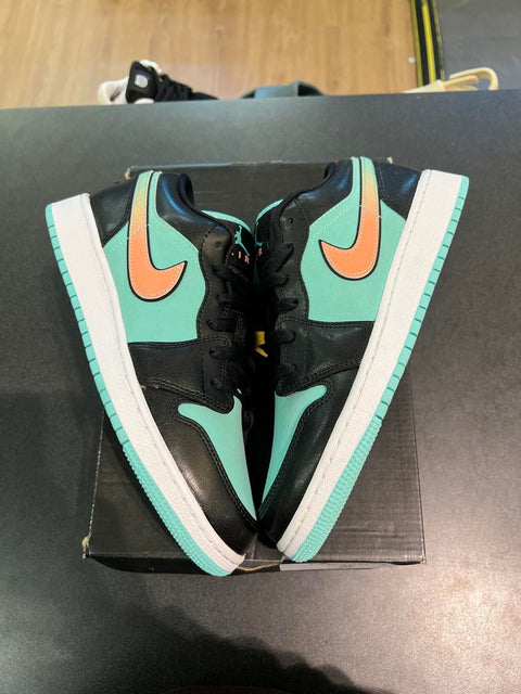 Jordan 1 Low SE Tropical Twist (GS) Sz 6.5Y