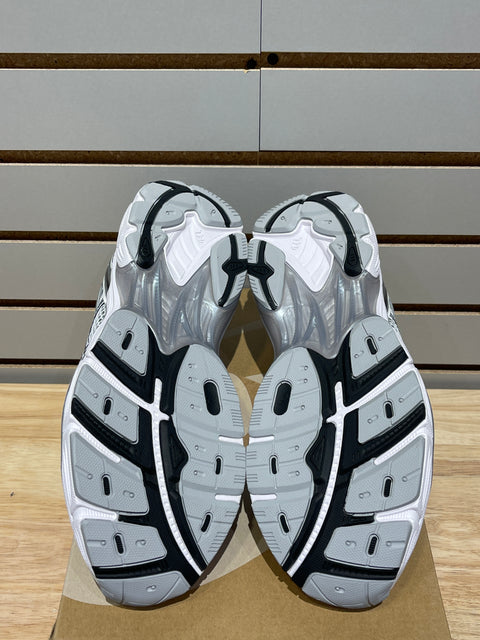 ASICS GT-2160 White Graphite Grey Sz 9.5