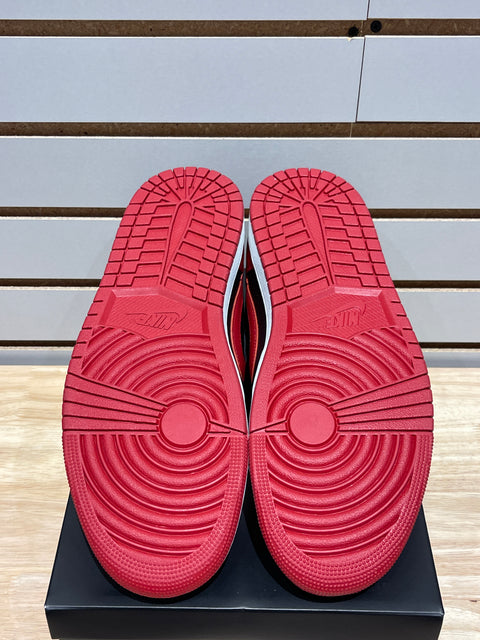 Jordan 1 Retro Low OG Banned Sz 10.5M