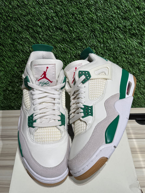 Jordan 4 Retro SB Pine Green Sz 9