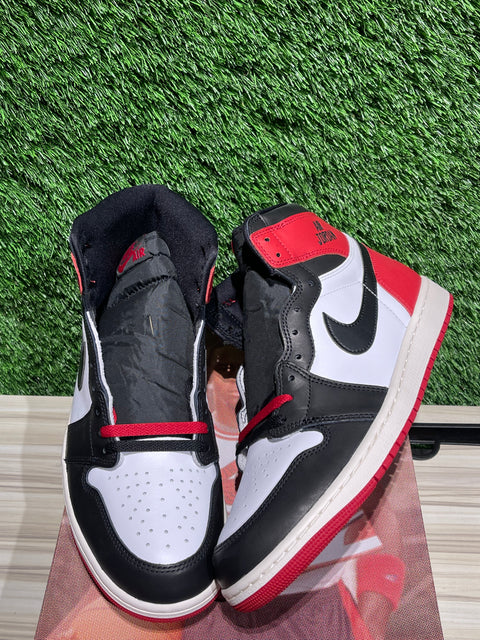 Jordan 1 Retro High OG Black Toe Reimagined Sz 11M