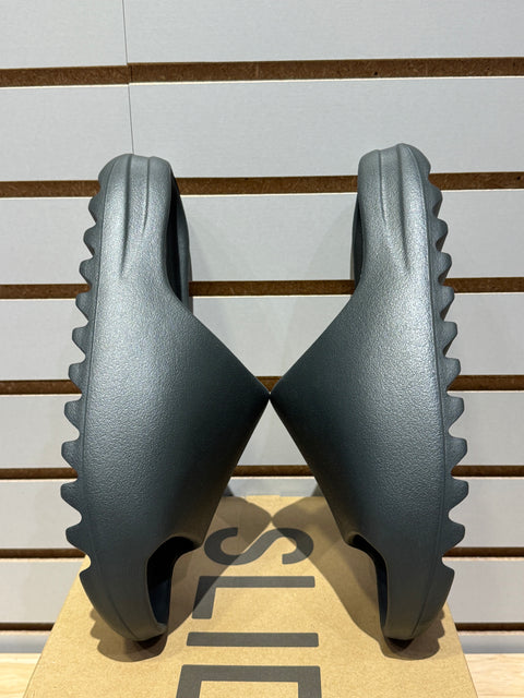 adidas Yeezy Slide Dark Onyx Sz 11