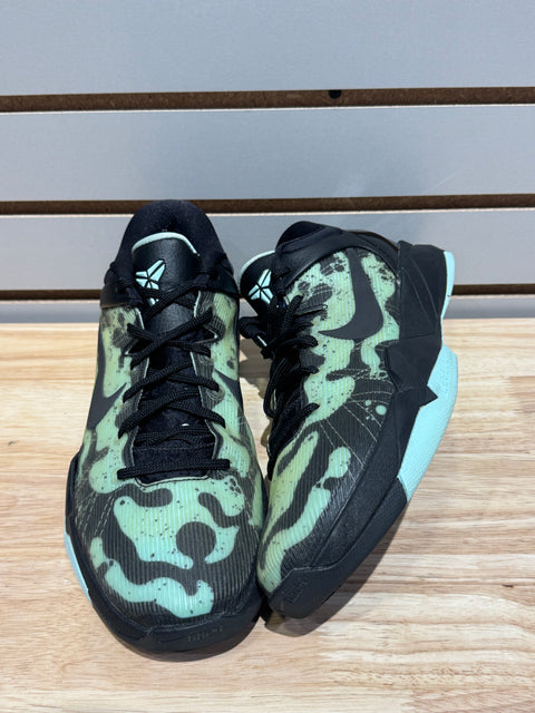 Nike Kobe 7 Poison Dart Frog (Mint) Sz 10M