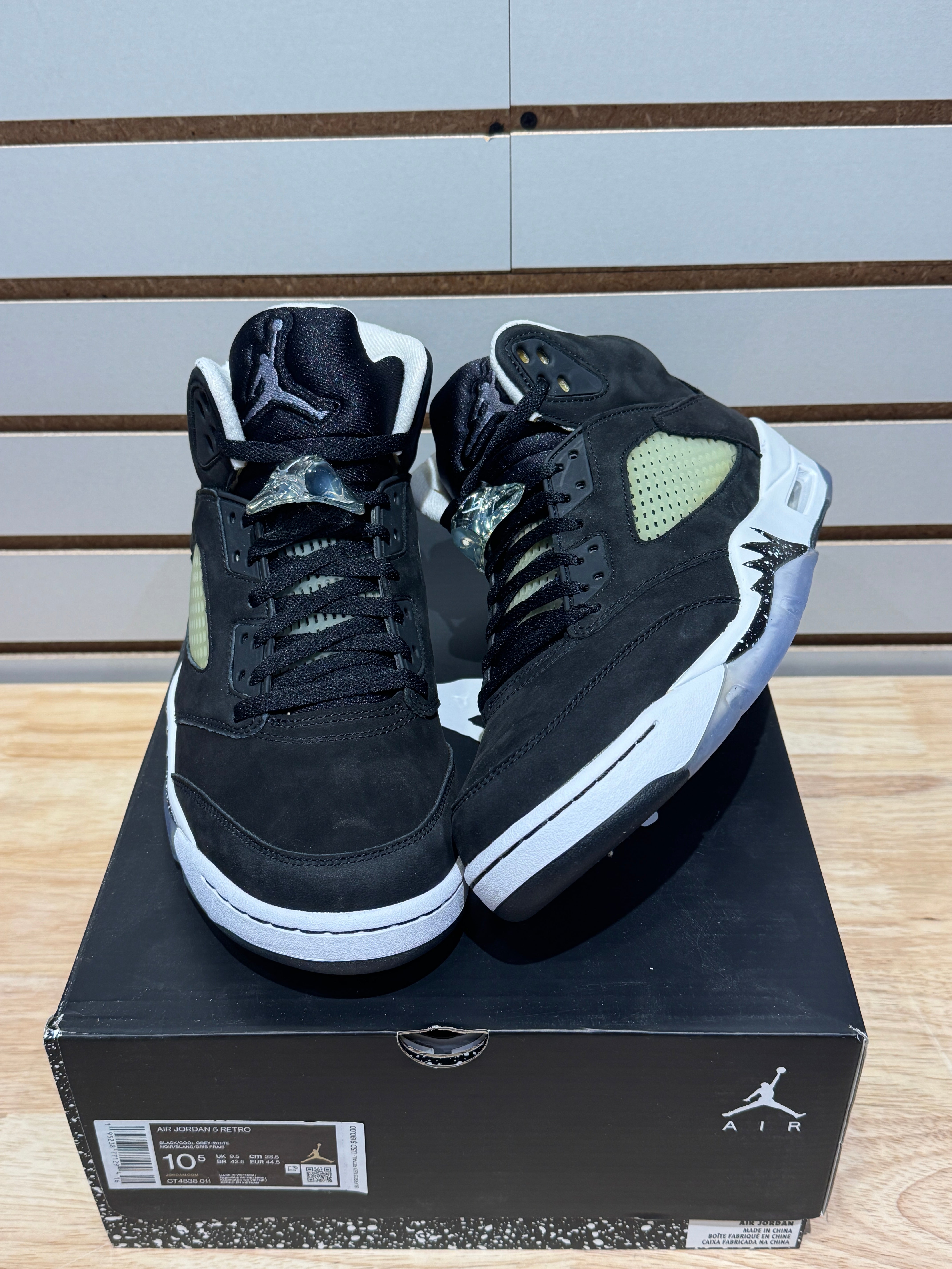 Jordan 5 Retro Moonlight (2021) Sz 10.5 – Sneak City