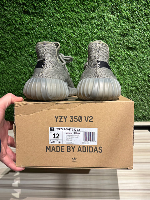 adidas Yeezy Boost 350 V2 Granite Sz 12M.