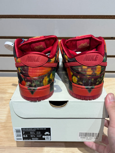 Nike SB Dunk Low The Wizard of Oz Poppy Field Sz 7
