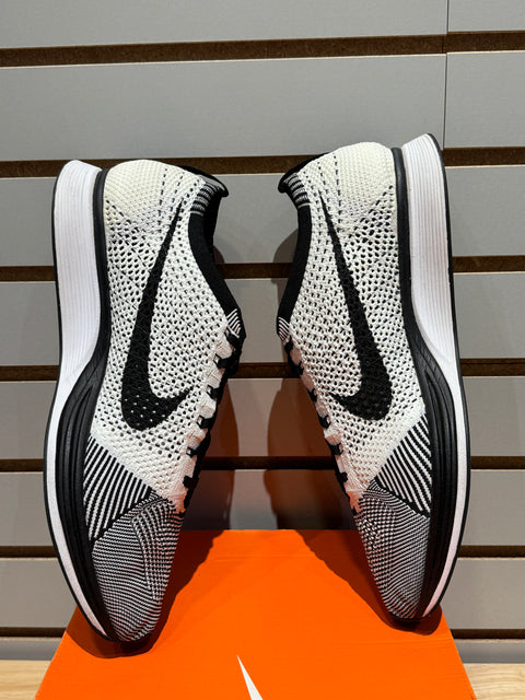 Nike Flyknit Racer Black Tongue Sz 13